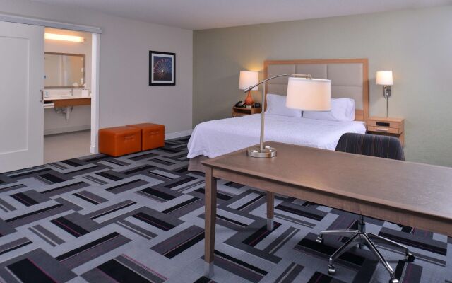 Hampton Inn & Suites Ames