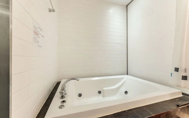 Ruby Tourist Hotel Wolmido