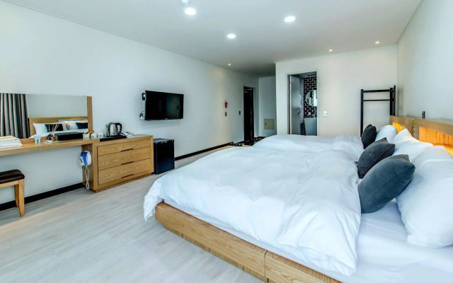 Nine Boutique Hotel