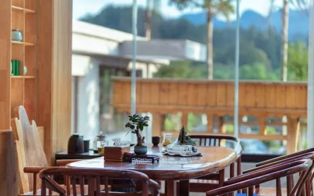 Libo Minhangju B&B (LiBo Xiaoqikong Dongmen Branch)