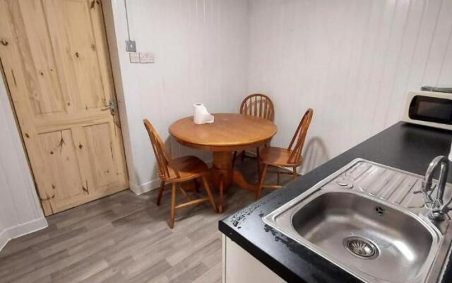 Lovely 3-bed Apartment in Parkgate Rotherham
