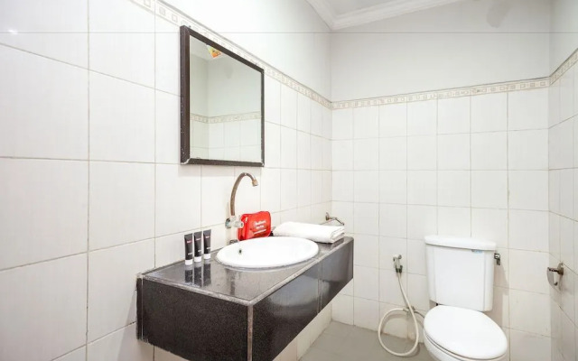 RedDoorz near Ngurah Rai Airport 2
