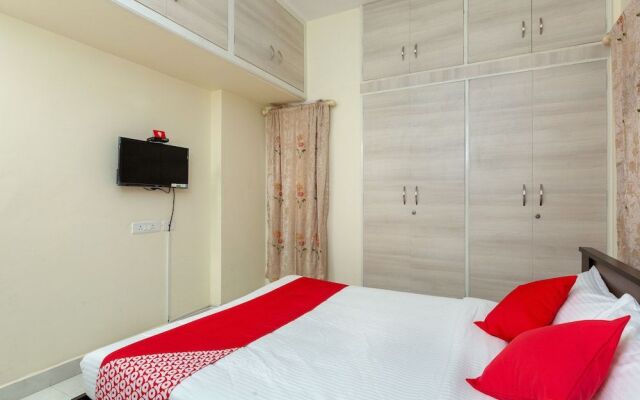OYO 23081 Little Stay Service Apartments