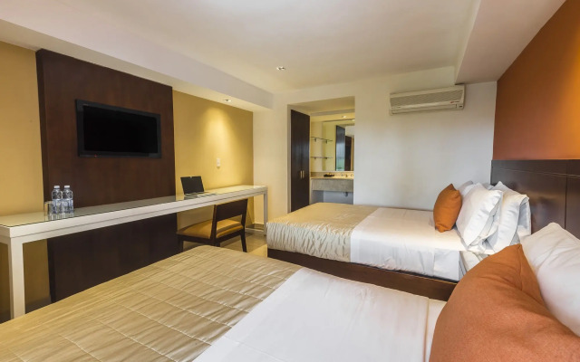 Hotel Puerta Del Sol