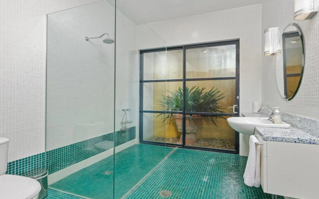 NUMBER NINE Gerroa 4pm check out Sundays