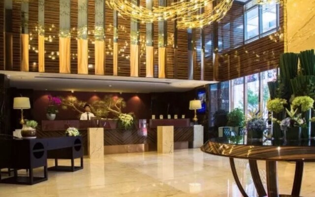 Ease World Hotel