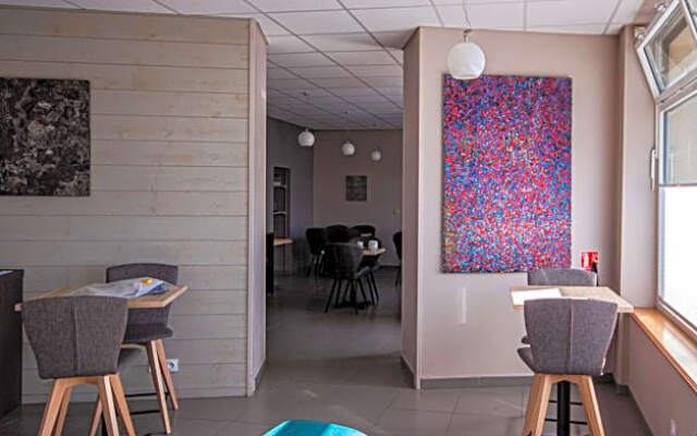 lhotel