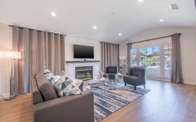 Luxurious Studio City Home