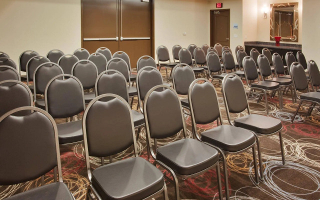 Holiday Inn Express & Suites Chowchilla - Yosemite Park Area by IHG