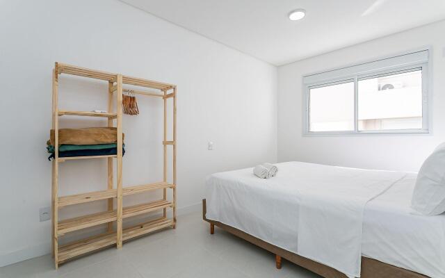 Apto c/piscina a 750m da Praia CCI105