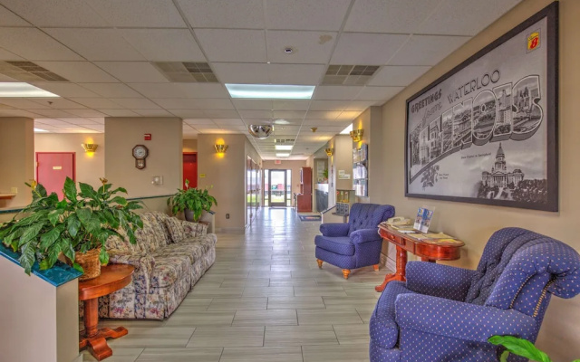 Super 8 Waterloo