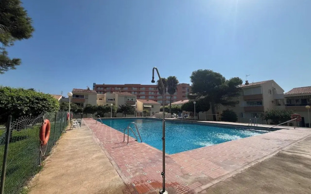 Lovely 2 Bedroom Apartment Near the Beach