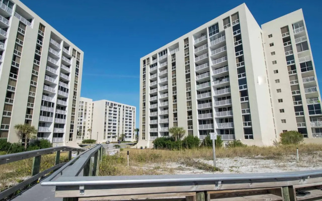 Shoreline Towers by Southern Vacation Rentals