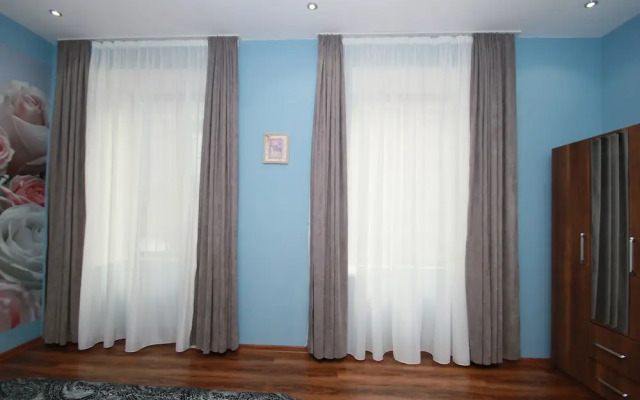 Rose Apartment in Tbilisi