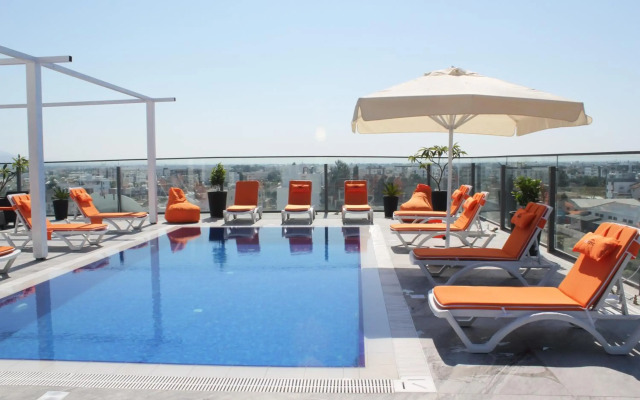 Sky Roof Hotel