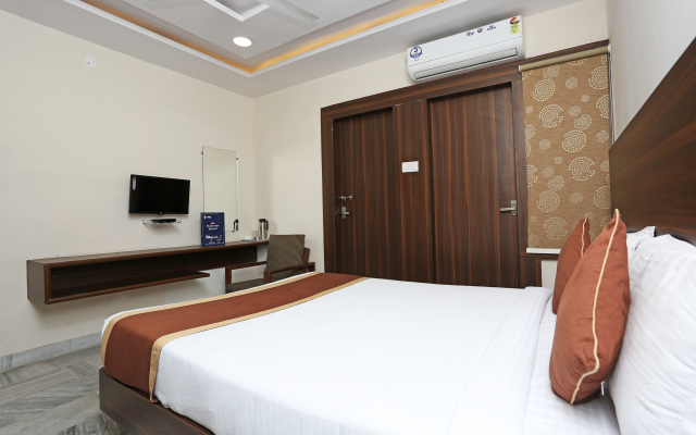 OYO 6651 Hotel Srujana Stay Inn