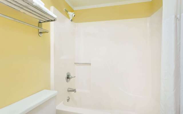 Super 8 by Wyndham Cartersville