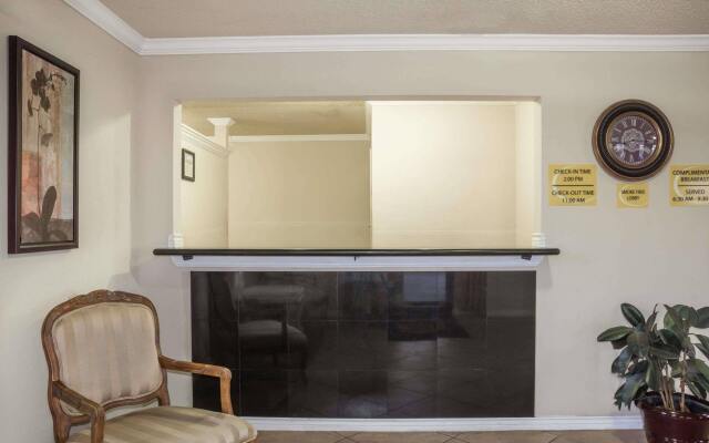 Hill Country Inn & Suites