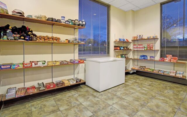 Four Points by Sheraton Englewood