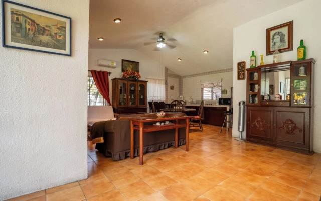 Vacation house with pool - Temixco 2 BR