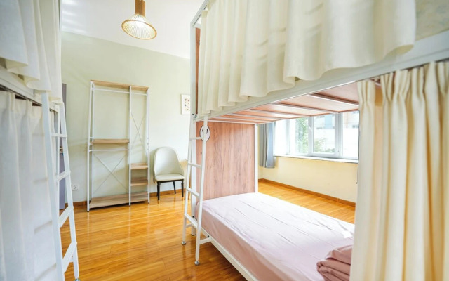 white hostel mongolia