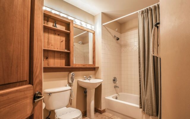 Buffalo Lodge 8421 by SummitCove Vacation Lodging