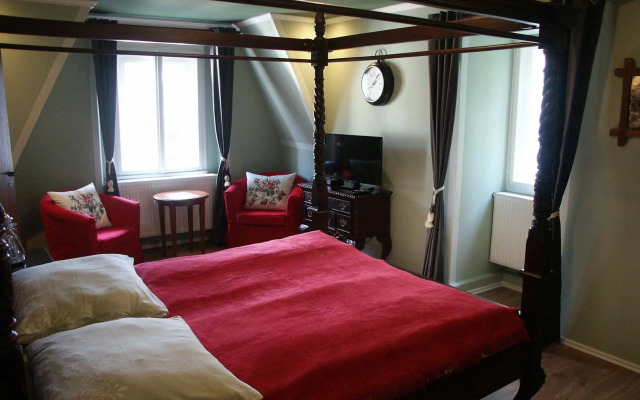 Pension Edinburgh