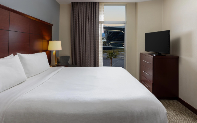 Staybridge Suites: Las Vegas - Stadium District by IHG
