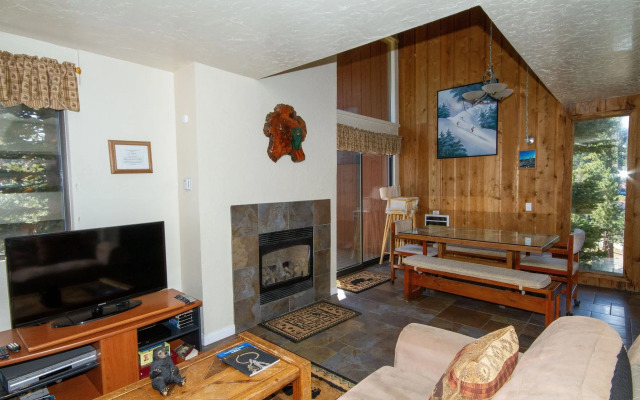 Mammoth Ski & Racquet Club