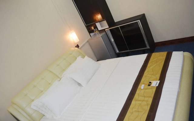 999 Hotel