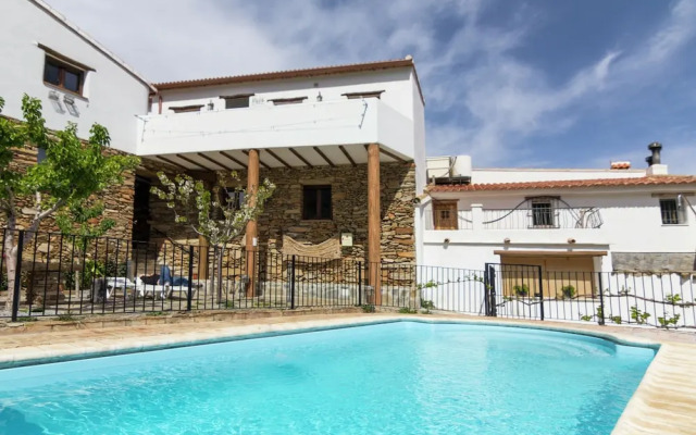 Mountain Escape in Laroya