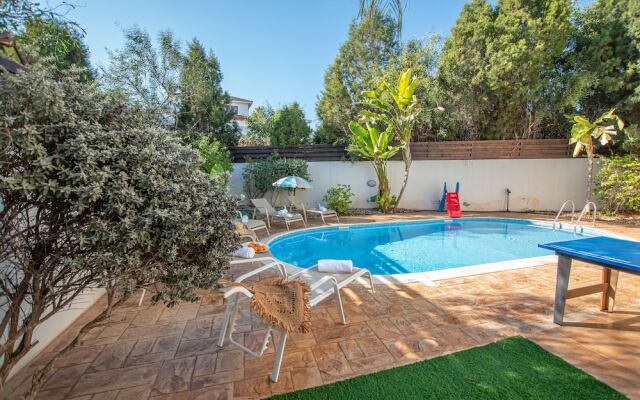 Konnos Beach Villas