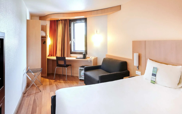 ibis Lyon Gerland Musée des Confluences