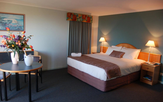 Heritage Resort Shark Bay – Guest Rooms – Denham