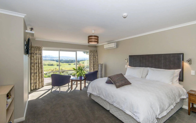 Ribbonwood Country House