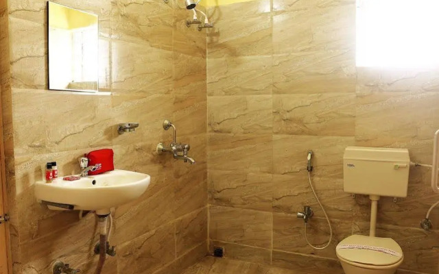 OYO Apartments New Town Axis Mall