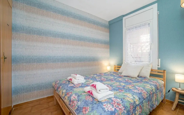 Apartment in Empuriabrava Near Sand Beach