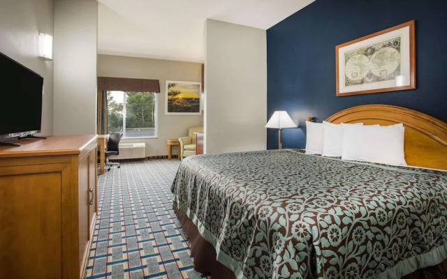 Days Inn & Suites by Wyndham Foley