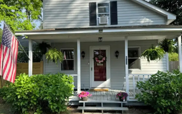 Charming May Street Retreat