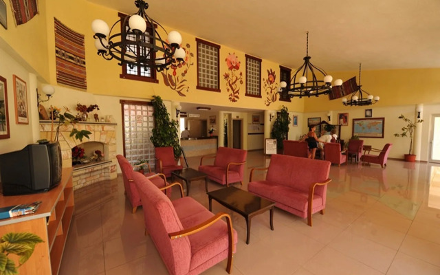 Mavruka Hotel