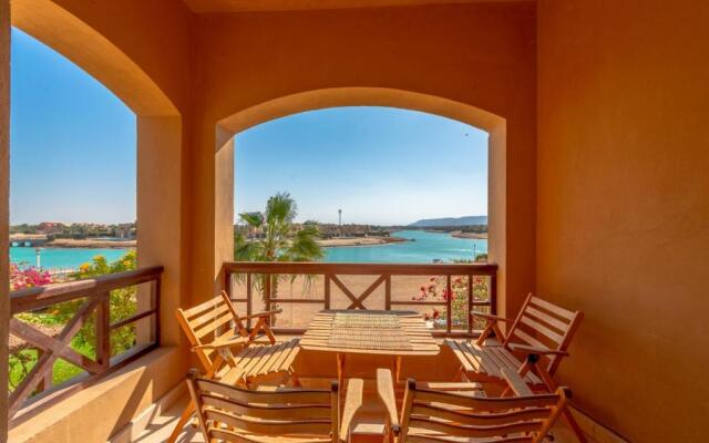 Sabina Classy 1 BR Apartment Lagoon view & Pool El Gouna