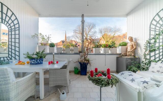 Id 6750 | Private Apartment