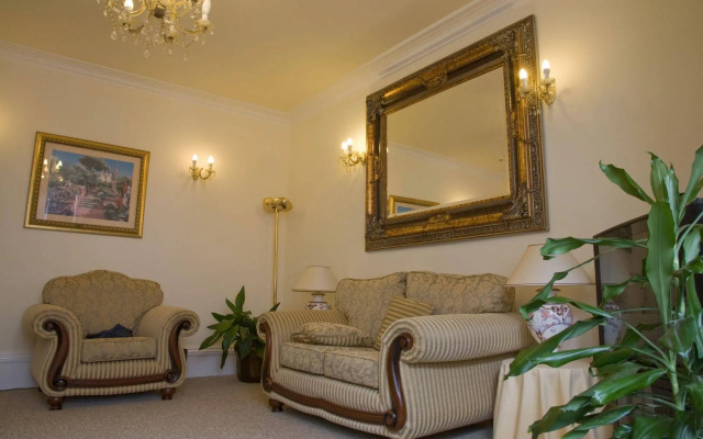 Savoy Court