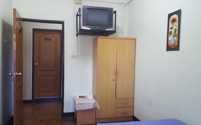 OYO 1052 Nonni Guesthouse - Hostel