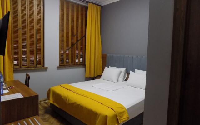 Palm Hotel