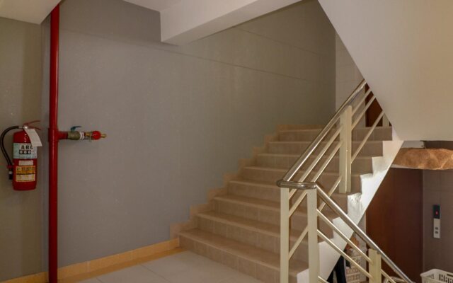 Gems Park Apartment
