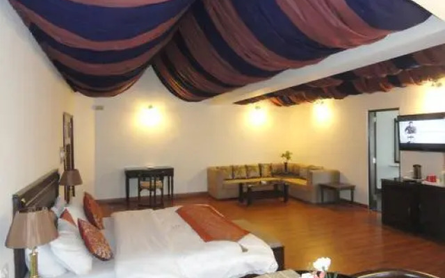 Hotel Himgiri