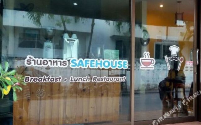 safehouse hostel