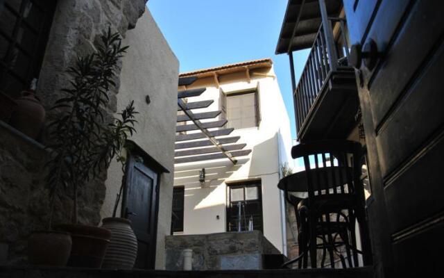 Saint Michel Apartments