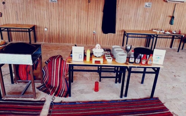 Sharah Luxury Camp